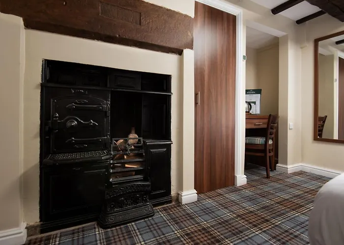 Inn The King's Head - The Collection Group 3*