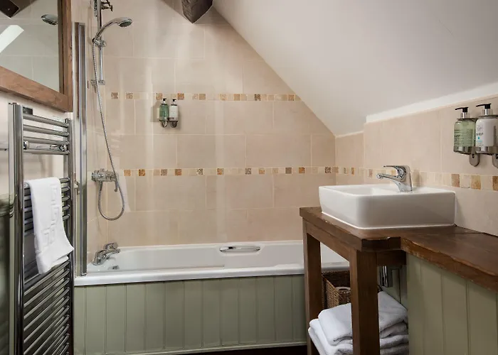 The King's Head - The Collection Group Inn